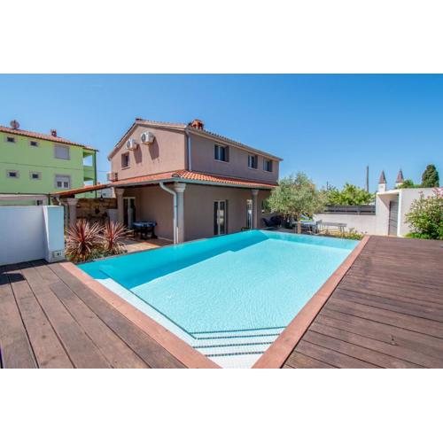 Villa Above in Medulin,Istria