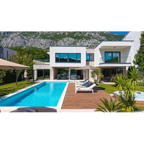 Villa Agava with heated pool, Jacuzzi, sauna, gym, 4 en-suite bedrooms