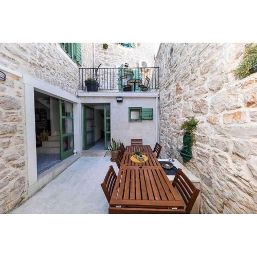 Villa Agora - Betina