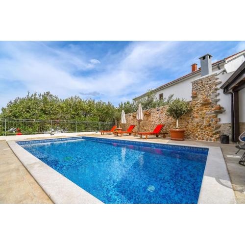 Villa Alka