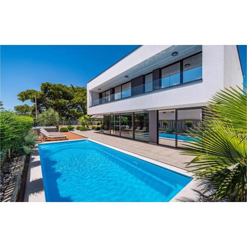 Villa Alpha