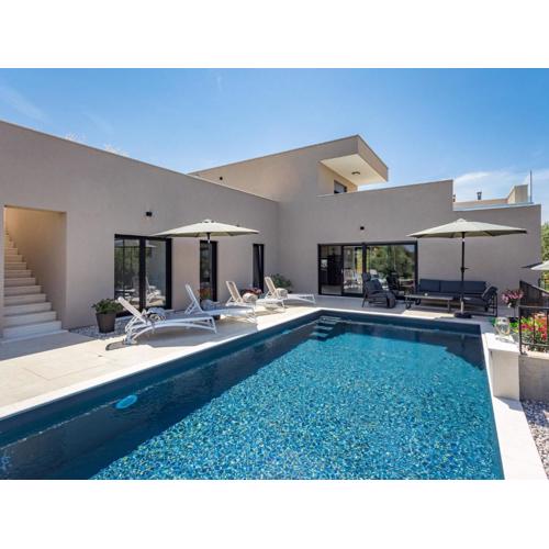Villa Altalune by Interhome