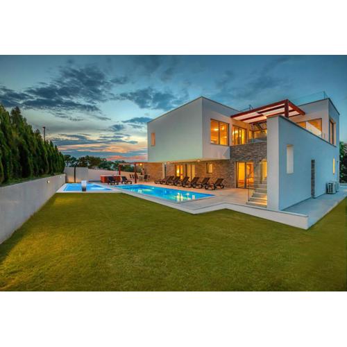 Villa am Meer mit Pool & Kinderpool - Leon\