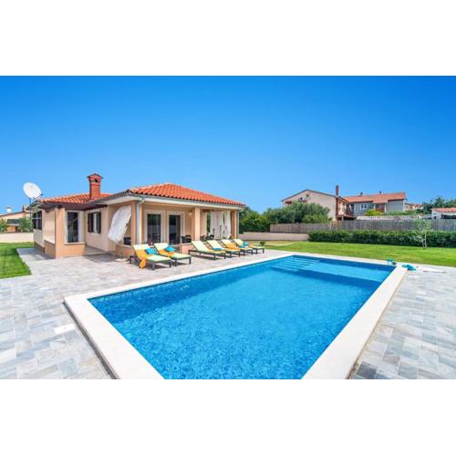 Villa Amalee by Villa Plus
