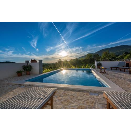 VILLA ANA - Heating Pool