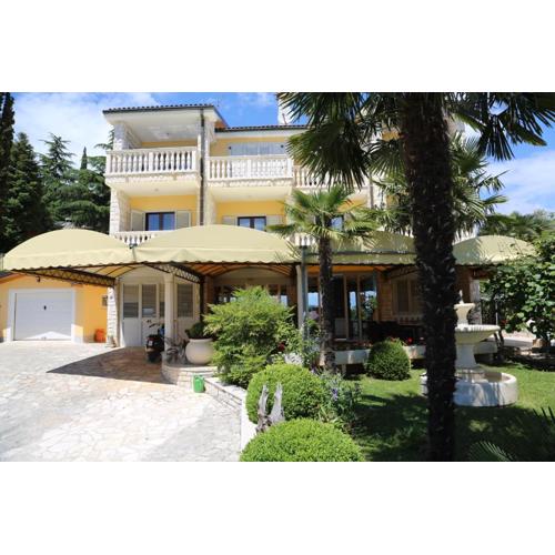Villa Ana