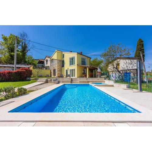 Villa Ana