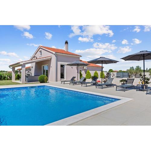 Villa Ana