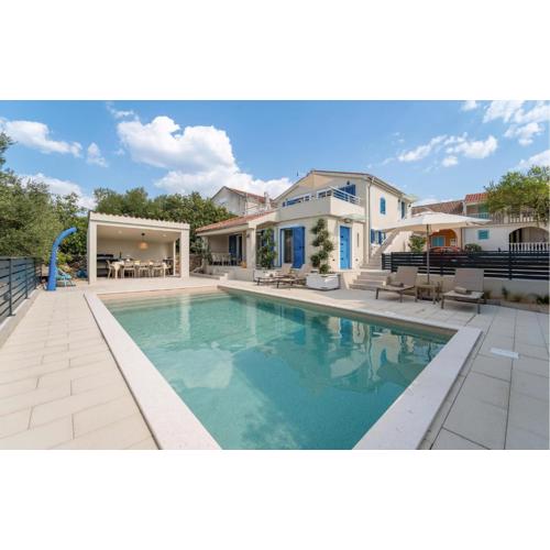 Villa Ana
