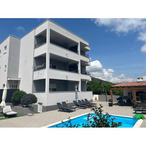 Villa Apartments AA 1
