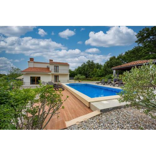Villa Aqua