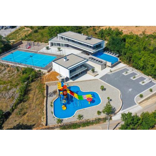 VILLA AQUALANDIA for 20 people