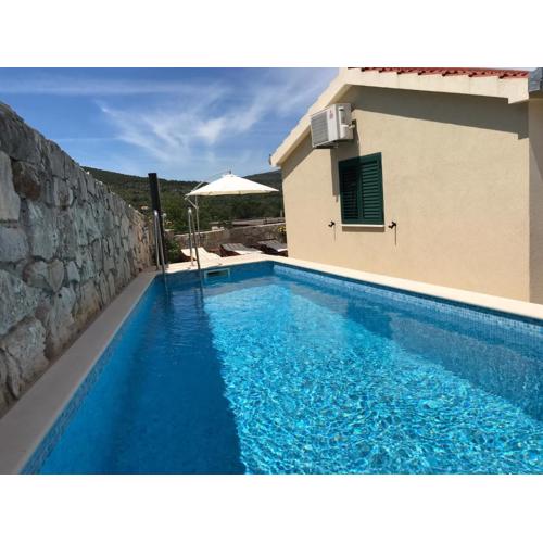 Villa Aranea mit Privatem Pool !!!