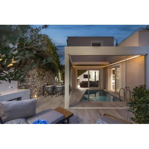 Villa Arca, sea view/sauna/open/closed/heated pool
