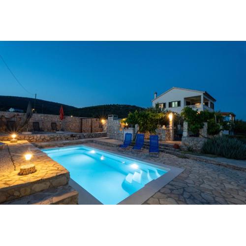 Villa Aria - peaceful olive grove & swimming pool