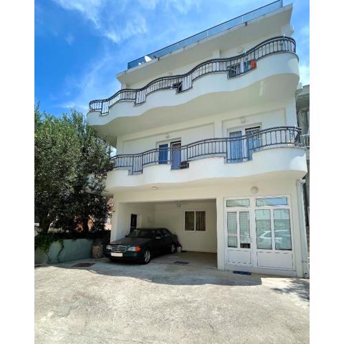 Villa ARINA