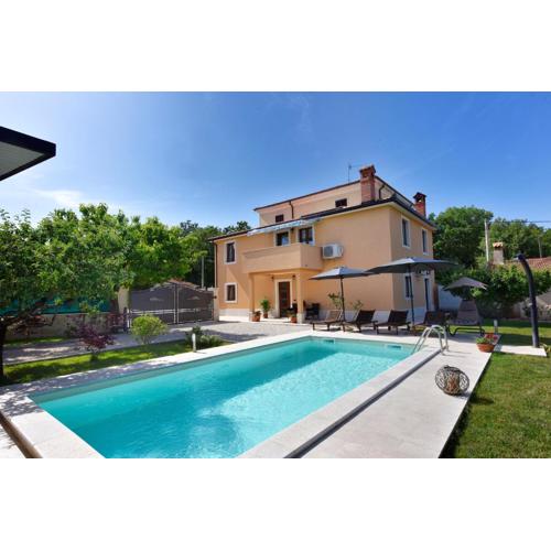 Villa Aromatica