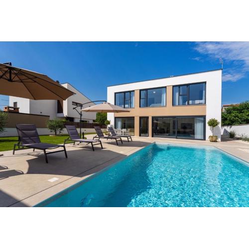 Villa Astral