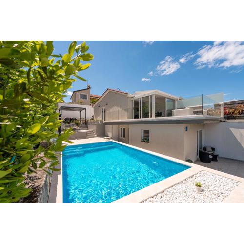 Villa Aurora