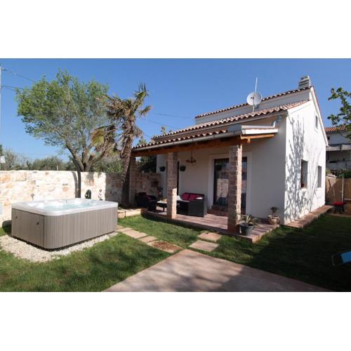 Villa Aurora