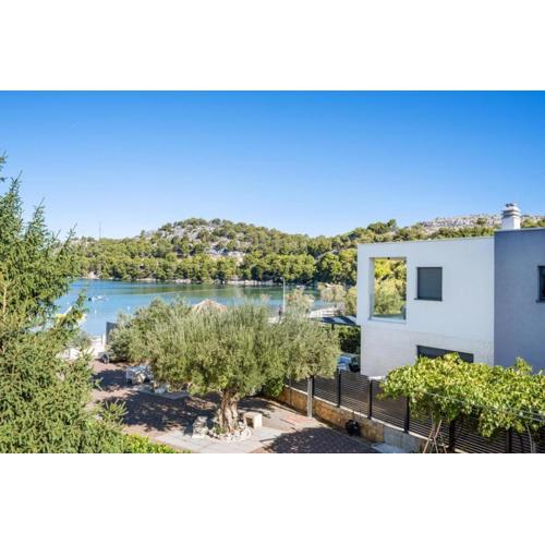 Villa Australia
