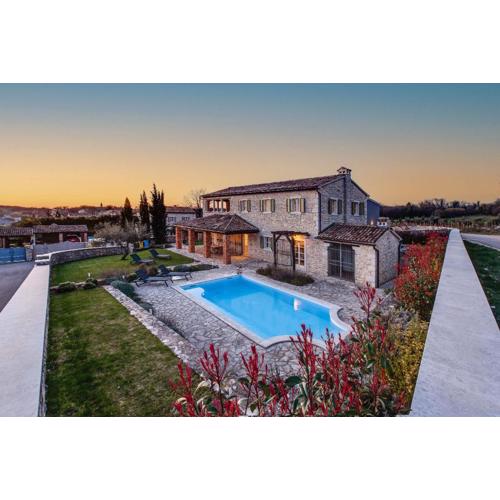 Villa Avalon - Luxury home with pool in the centre of Istria