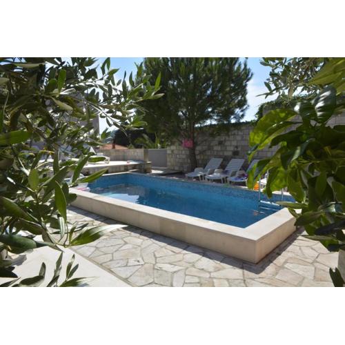 Villa Avantgarde