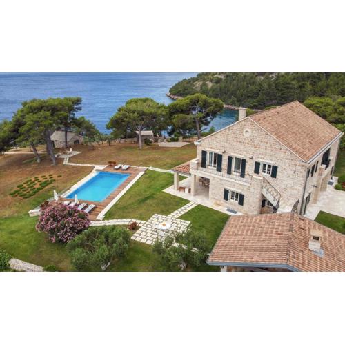 Villa Avola Bol