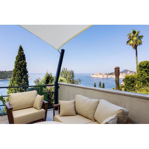 Villa B with Old town & sea view