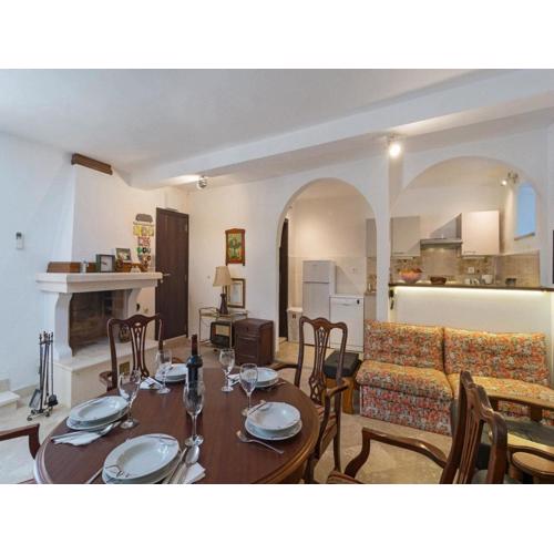Villa Balarin - Five Bedroom Holiday Home with Terrace and City View