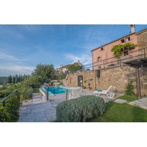 Villa Belle with pool for max 12 Persons in Oprtalj