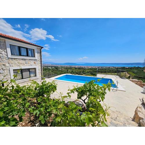Villa Bepina, surrounded by sea, olive, vineyard