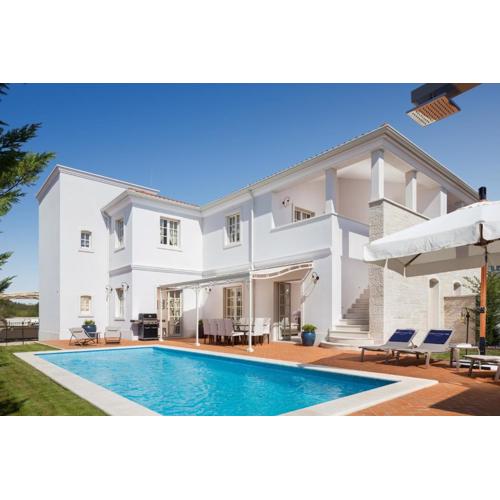 Villa Bianca by HMZ Villas