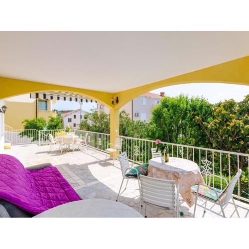 Villa Bind - Comfort Double Room with Patio and Garden View R4