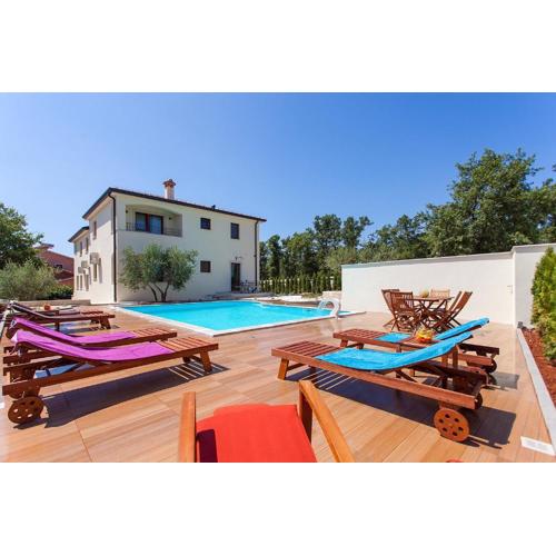 Villa Birikina apartments with pool