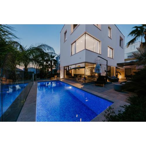 Villa Bloomhill Escape
