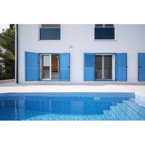 Villa Blue Chill