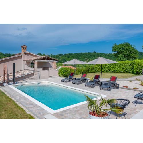 Villa Bonissa, a private and tranquil haven amidst nature