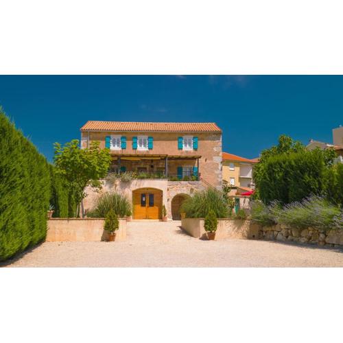 Villa Ca\