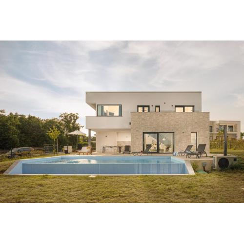 Villa Cala Sonriso for 8 people near Pula with heated pool & sea view