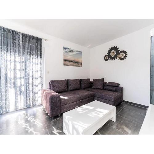 Villa Camellia - Two Bedroom Villa with swimming pool