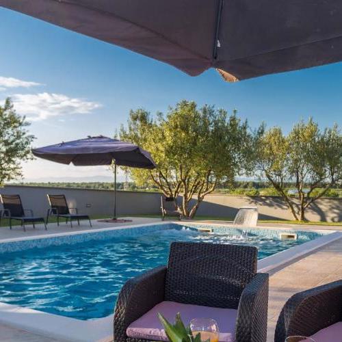 Villa Caper