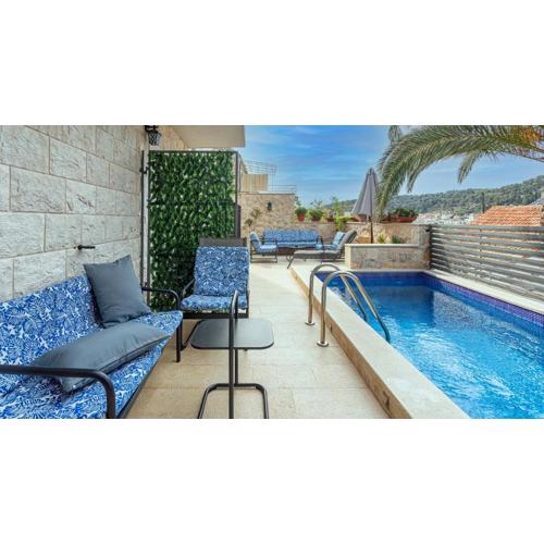 Villa Capitis in the center-Deluxe Apartment with Swimming Pool