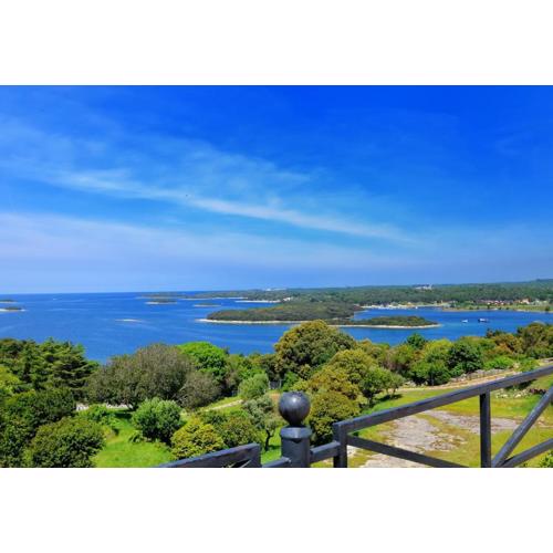 Villa Carla- Istrian Stone Villa with Sea View