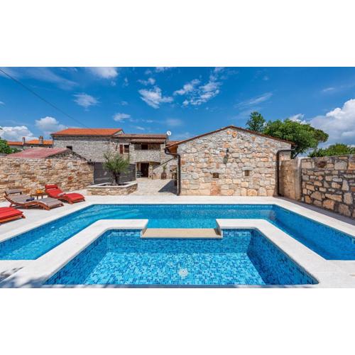 Villa Casa di Roccia for 8 people in Central Istria - pet friendly with heated pool & jacuzzi