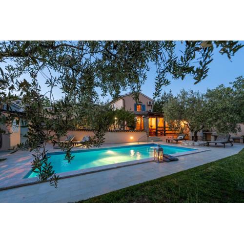 Villa Casa Olga Mit Eigenem Pool Und Garten