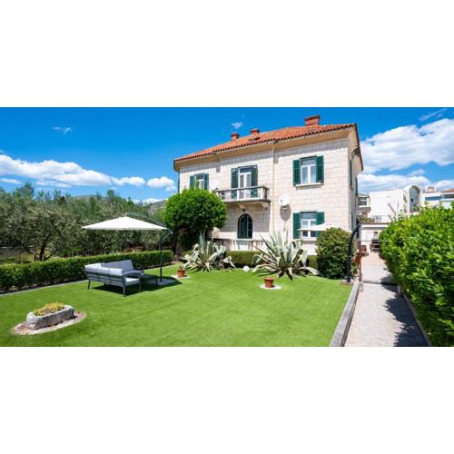 Villa Celio-Cega for 4+2, Trogir center