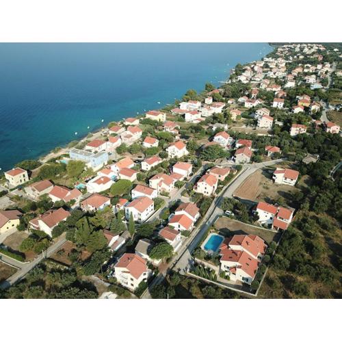 Villa Clara with a pool in Kozino near the sea