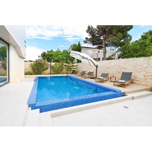 Villa Cornea - Luxury Villa in a heart of Novalja