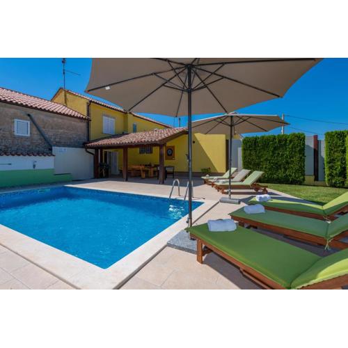 Villa Dajana, a cozy pet friendly Villa minutes from the beach